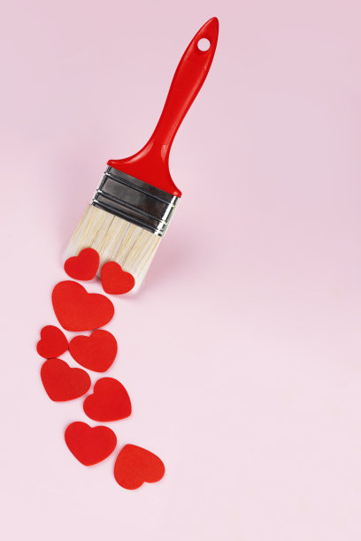 画笔与心图片下载