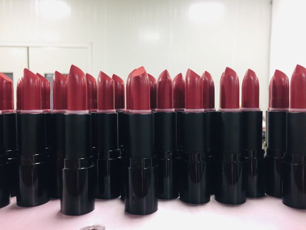 红色lipistick图片下载