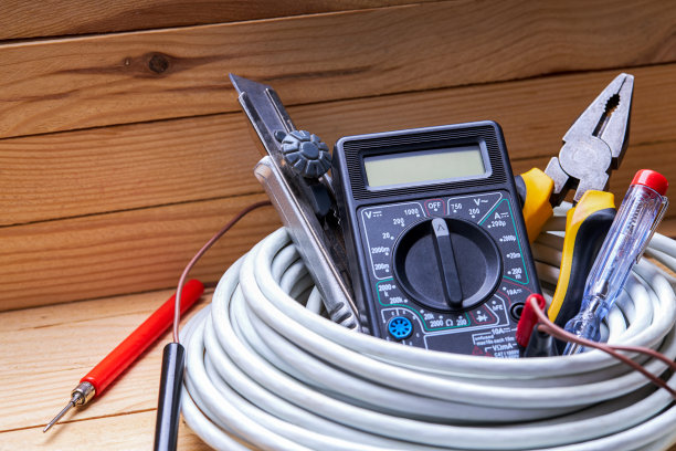 电工工具维修和调整。能源维修服务理念。本空间图片下载