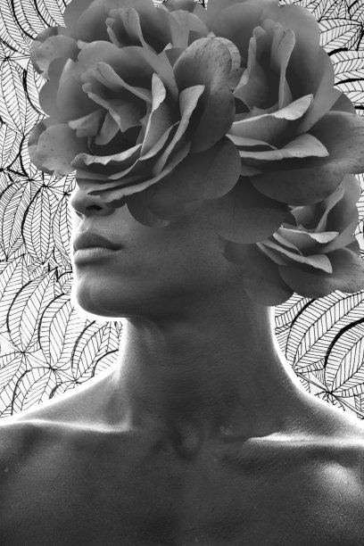 一个健康的侧面肖像，赤裸的胸部与黑色的头发和强壮的特征在黑色和白色图片下载