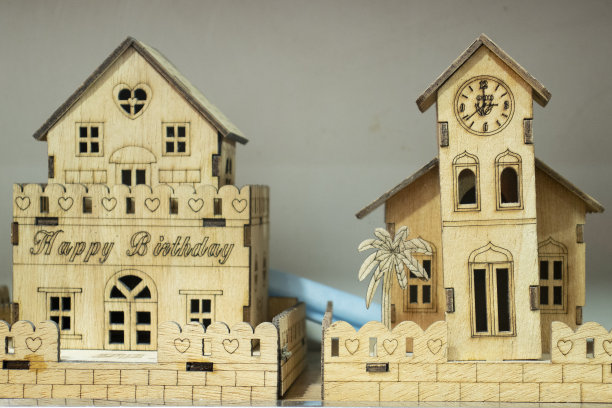 用木头做的伟大工艺品图片下载