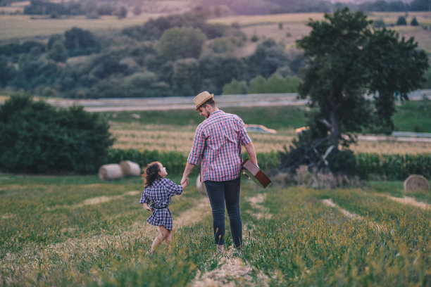 幸福的家庭图片下载