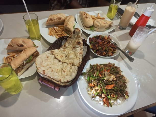 午餐或晚餐吃印度菜图片下载