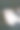 有花边和图案的女式白软皮鞋。图片下载