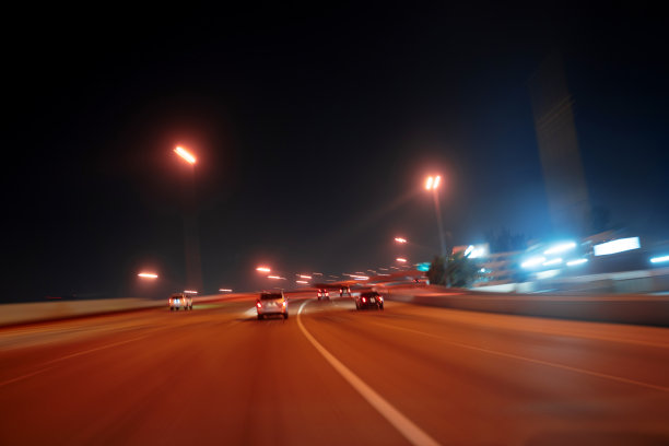 佛罗里达迈阿密高速公路上的交通状况图片下载