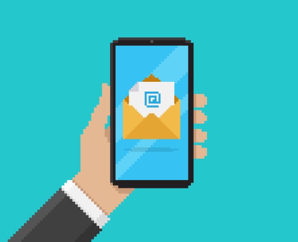 像素艺术矢量插图手持手机与电子邮件在屏幕上。图片下载