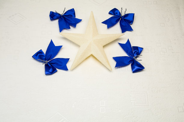 圣诞装饰在一个白色的背景纹理雪圣诞贺卡图片下载