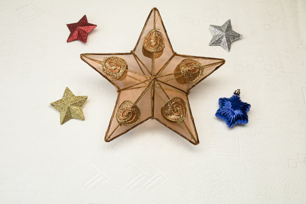 圣诞装饰在一个白色的背景纹理雪圣诞贺卡图片下载