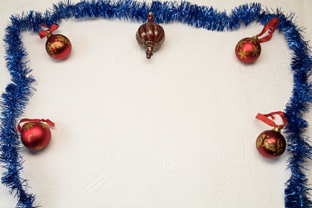 圣诞装饰在一个白色的背景纹理雪圣诞贺卡图片下载