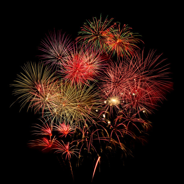 烟花在黑暗的天空背景;庆祝和新年的概念图片下载