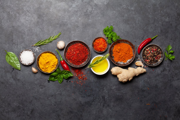 各种香料，香草和调味品图片下载