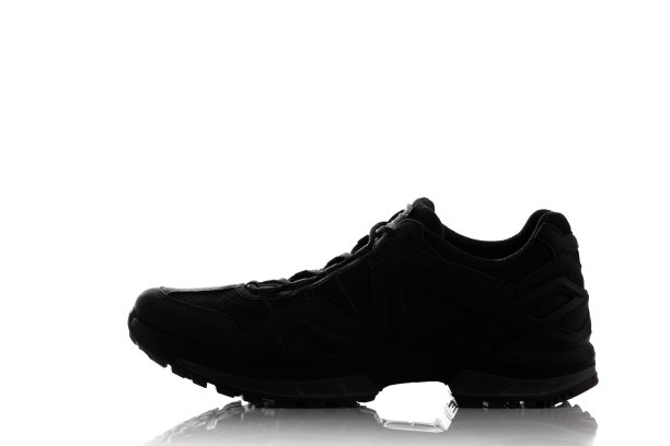 徒步运动鞋的剪影，孤立在白色图片下载