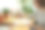 特写图像的艺术家画在一个速写簿。女性设计师在家工作。创造舒适的工作场所图片下载
