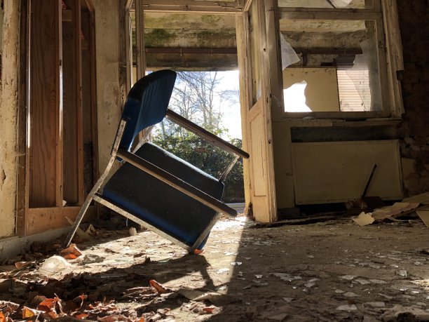 被遗弃的图片下载