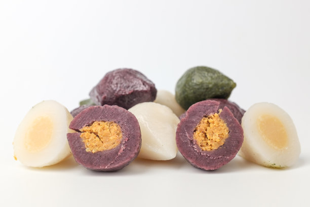 白色背景下的食物特写镜头图片下载