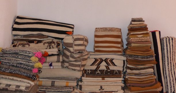 摩洛哥传统工业的地毯。图片下载