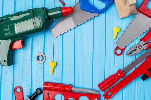 儿童、儿童彩色玩具、工具、扳手、乐器背景与拷贝空间图片下载