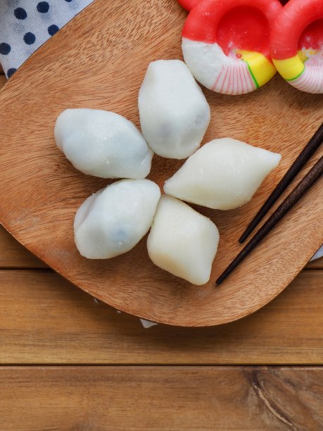 韩国美食松糕、半月形年糕、秋夕菜图片下载