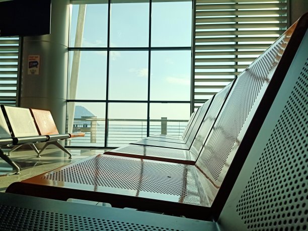 在兰卡威码头等候图片下载