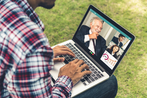 视频电话商务人员会议在虚拟的工作场所或远程办公室图片下载