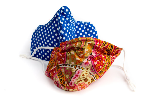 彩色非医用布口罩作为个人防护装备，以防止covid-19的传播图片下载