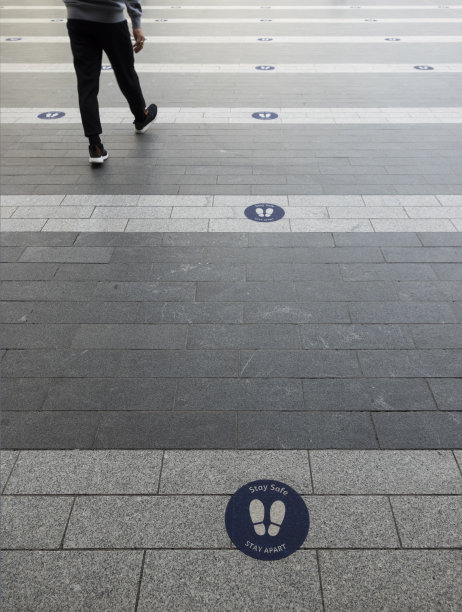 保持安全保持距离贴纸。图片下载