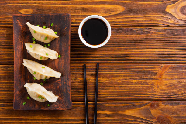 传统的亚洲饺子煎饺图片下载