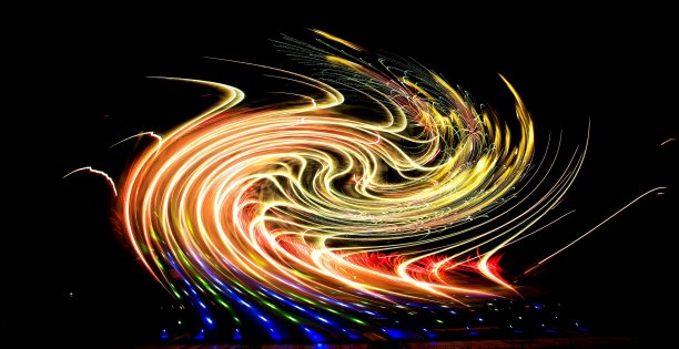 夜空中神秘的光芒图片下载