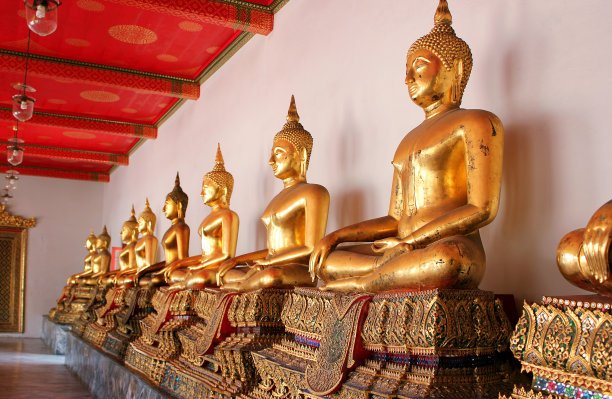 金佛在泰国的一座寺庙里图片下载
