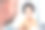 在办公室微笑的愉快女人图片下载