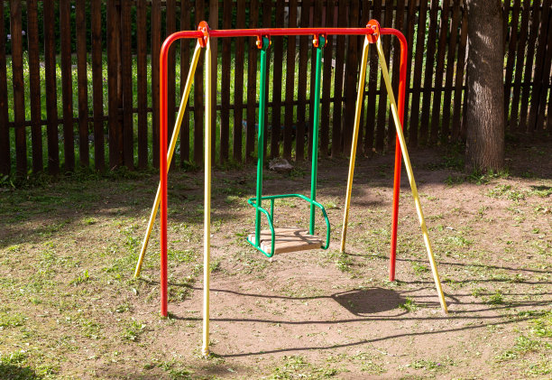 儿童游乐场，供孩子们玩耍和休息图片下载