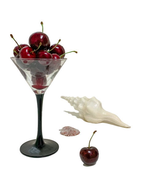 樱桃在玻璃图片下载