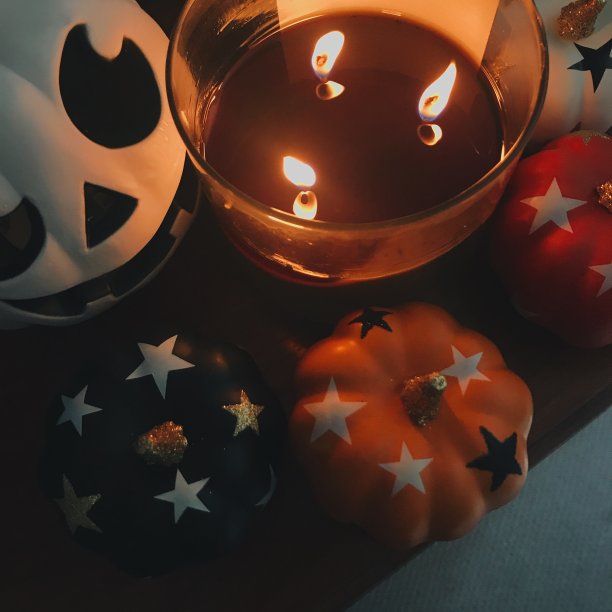 南瓜和蜡烛图片下载