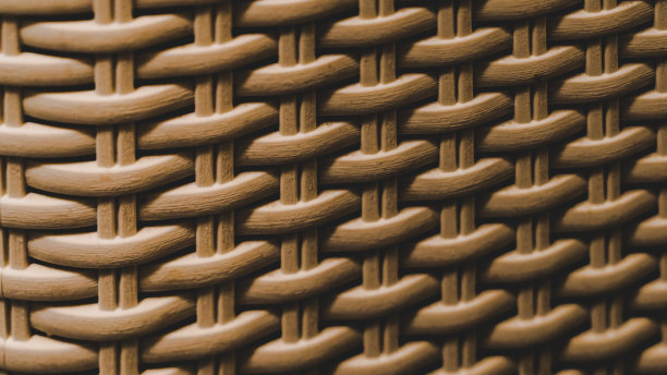 交织着格子图案的人造柳条，图片下载