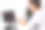 特写商人分析在办公室的工作场所的笔记本电脑上的图表图片下载