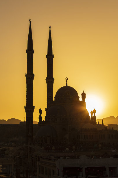 埃及沙姆沙伊赫萨哈巴清真寺日落剪影图片下载