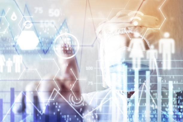 医生穿防护服分析新冠数据图片下载