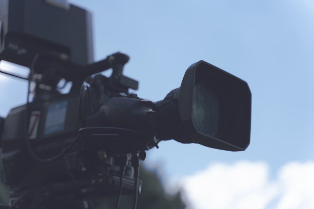 摄像机-可在户外电视演播室录制节目-对焦光圈图片下载