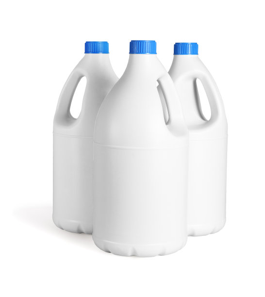 三个白色塑料瓶的洗涤剂图片下载