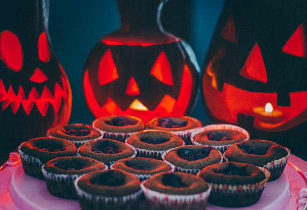 万圣节的松饼和南瓜图片下载