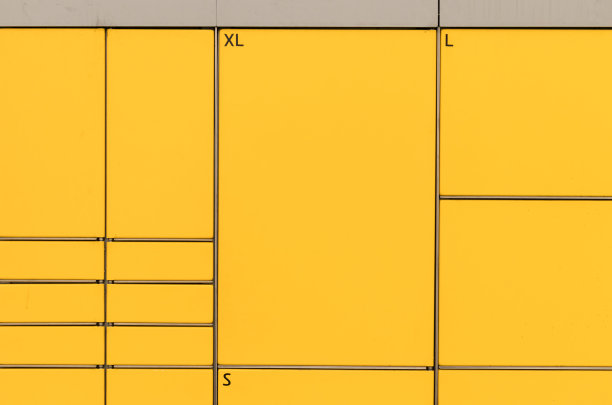 邮局信箱。黄色信箱出租。图片下载