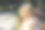 一个漂亮女孩坐在公园长椅上的肖像素材图片