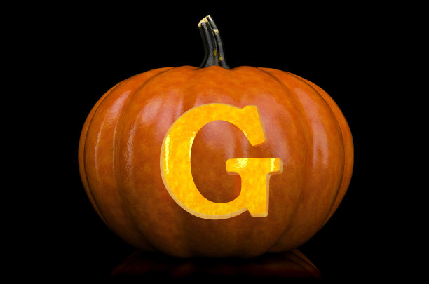 发光的字母G刻在南瓜上。万圣节字体黑色背景，3D渲染图片下载