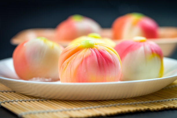 日本传统的糖果蛋糕和花木素材图片