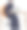 穿着传统民族头巾的穆斯林女商人图片下载