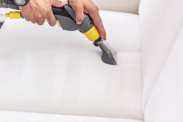 洗头详细清洗白色沙发图片下载