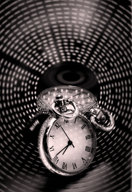 从时间和空间的角度看时钟图片下载