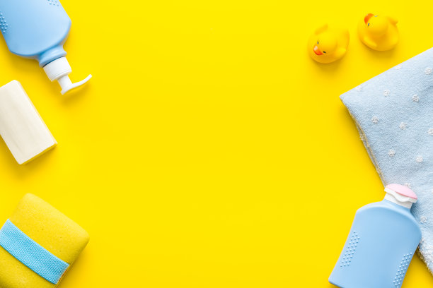 日常新生儿护理产品的皮肤和沐浴。俯视图片下载