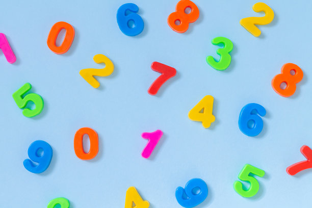 彩色数字背景俯视图图片下载