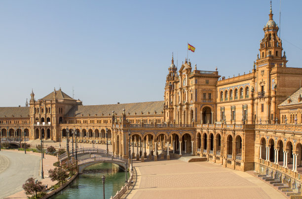 广场España的全景，西班牙塞维利亚图片下载